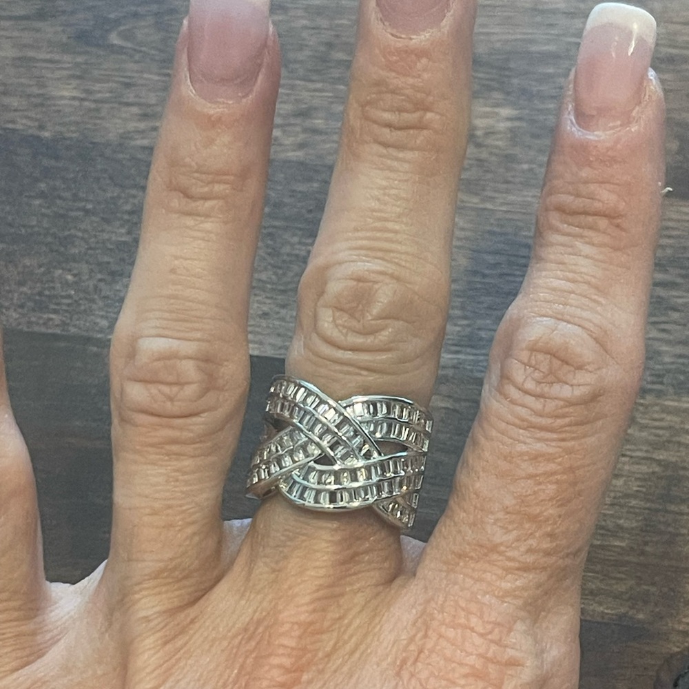 Stylish Silver Women's Ring